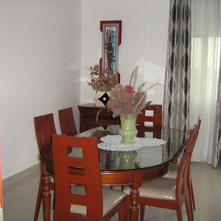 لومي Rosalie'S Suites المظهر الخارجي الصورة