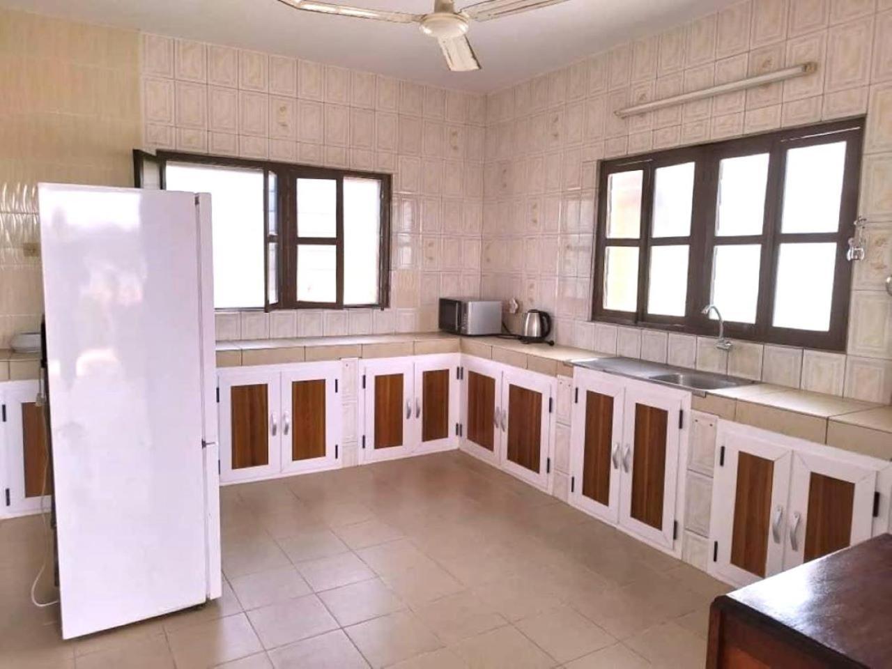 لومي Rosalie'S Suites المظهر الخارجي الصورة