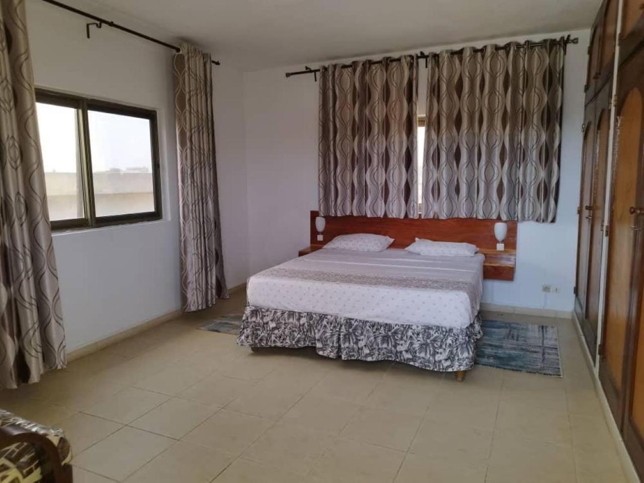 لومي Rosalie'S Suites المظهر الخارجي الصورة