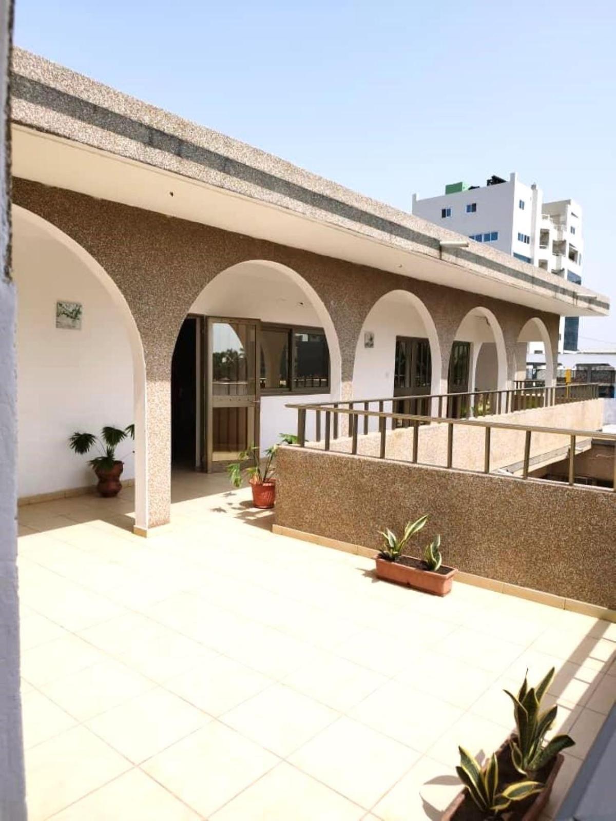 لومي Rosalie'S Suites المظهر الخارجي الصورة