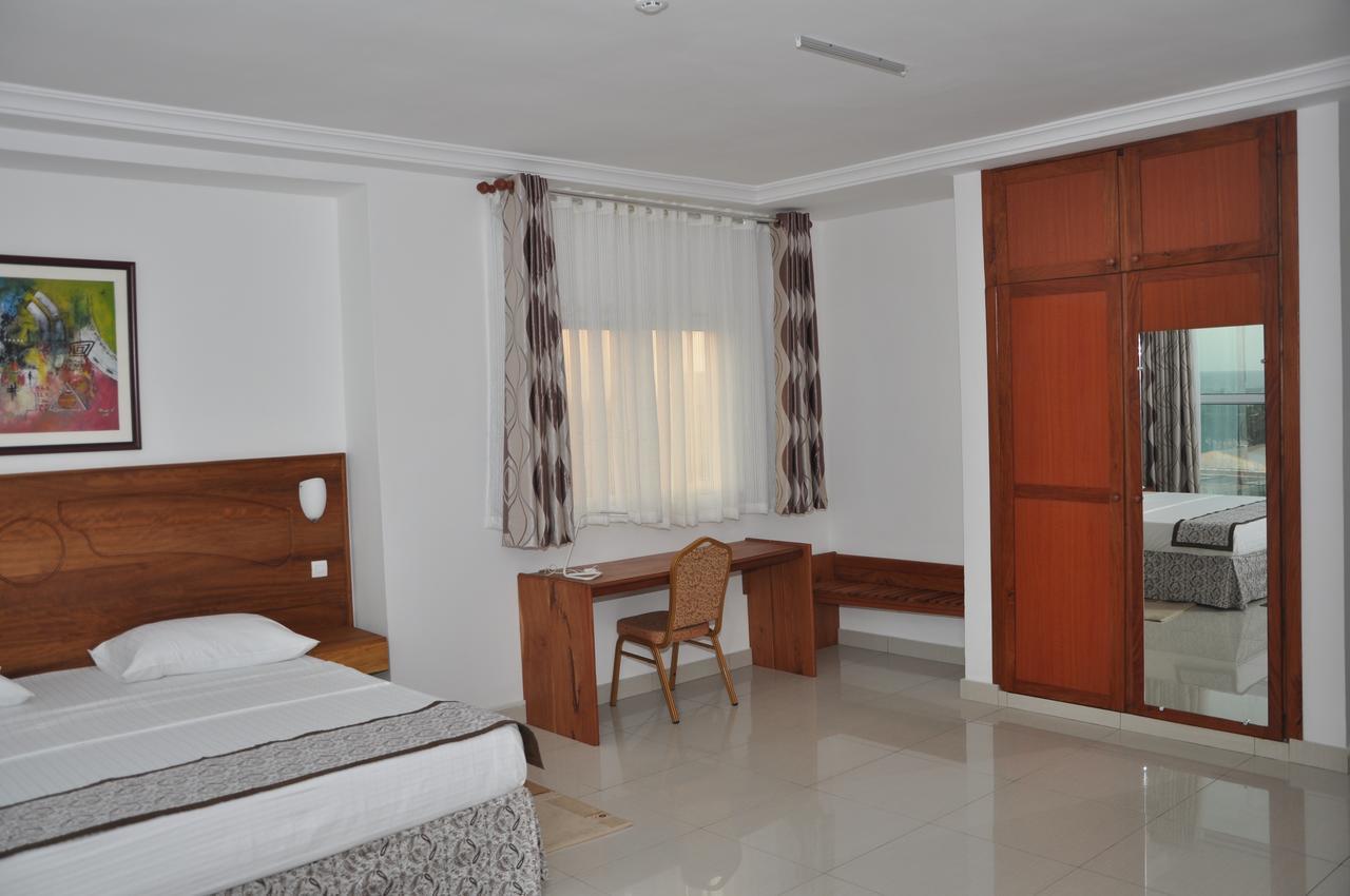 لومي Rosalie'S Suites المظهر الخارجي الصورة