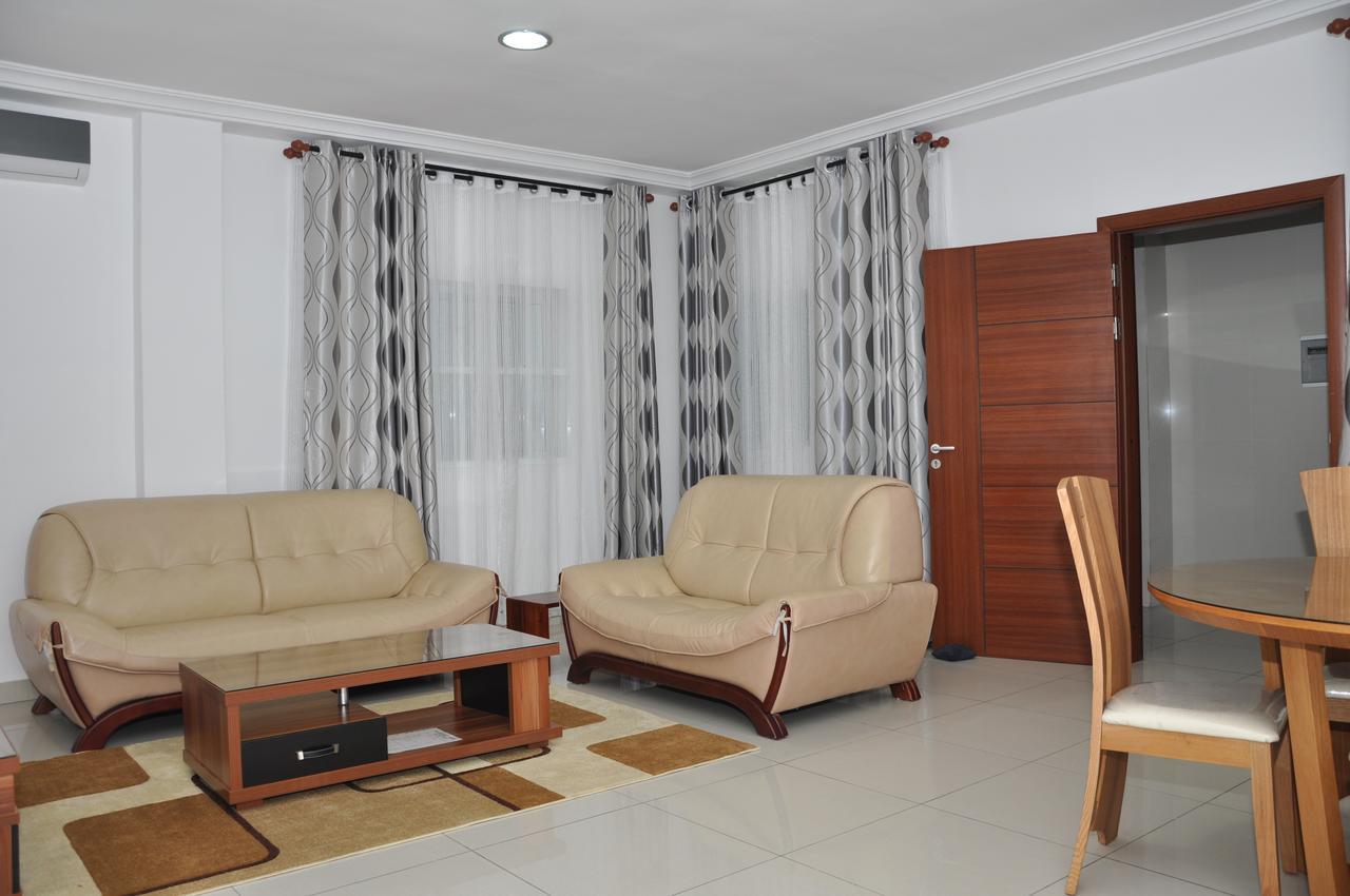 لومي Rosalie'S Suites المظهر الخارجي الصورة