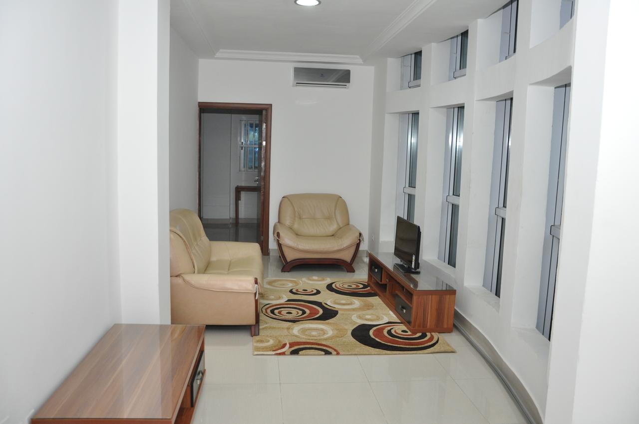 لومي Rosalie'S Suites المظهر الخارجي الصورة