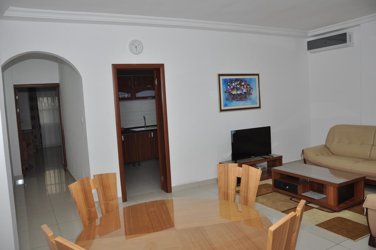 لومي Rosalie'S Suites المظهر الخارجي الصورة