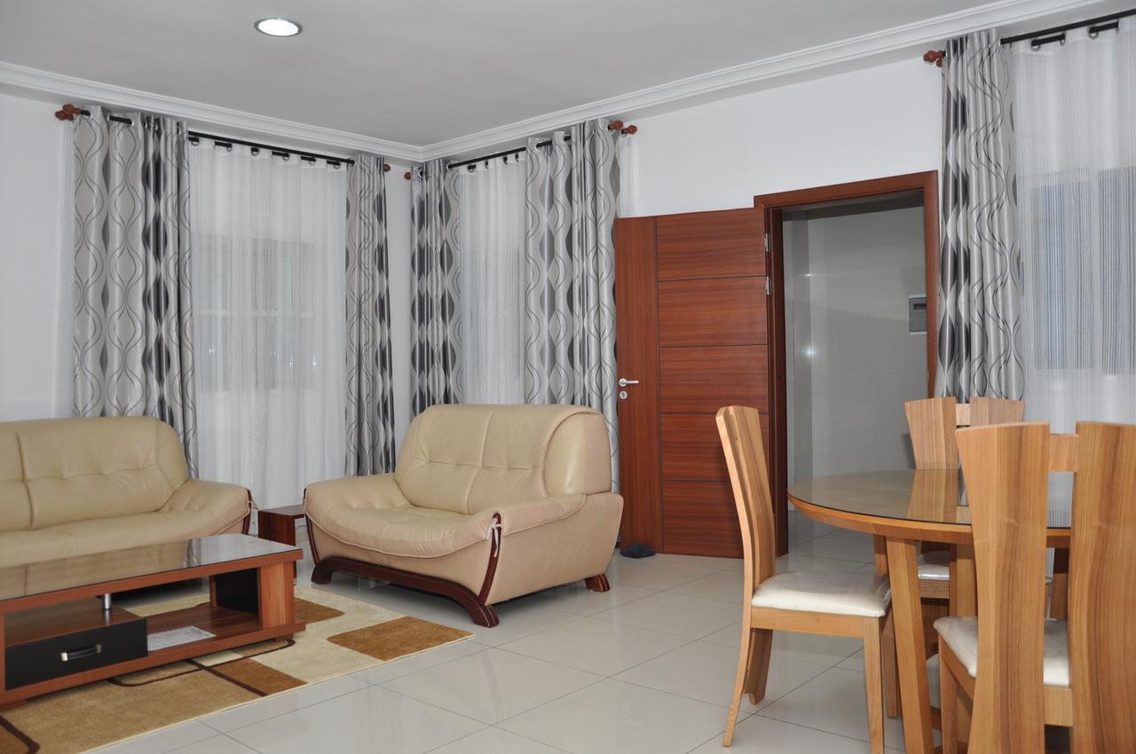 لومي Rosalie'S Suites المظهر الخارجي الصورة